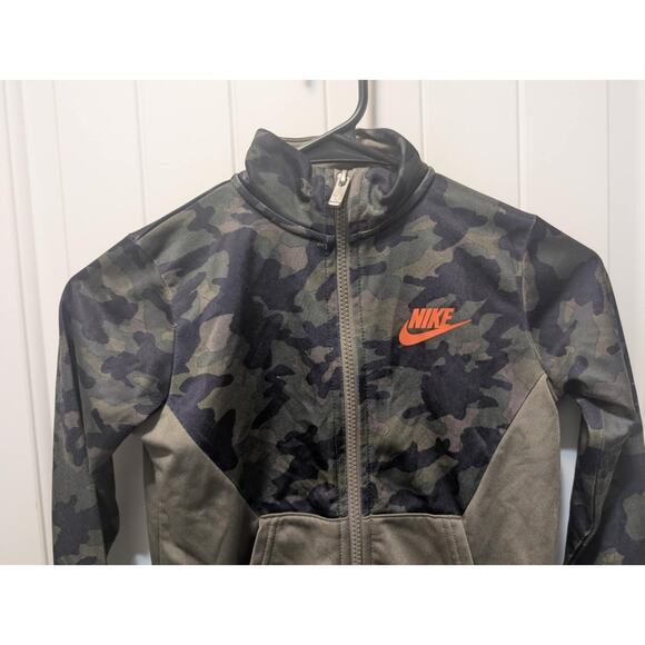 Nike Boys Camo Green Athletic Track Jacket Zip Up Size M (5-6) School - Picture 3 of 7
